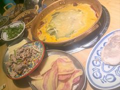 -洱火云南酸菜牛肉火锅(石景山当代商城店)