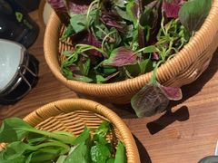 -野山舂·贵州现舂酸汤火锅(鸿通城店)