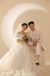 -皇家施华洛新派婚纱摄影(大正街店)