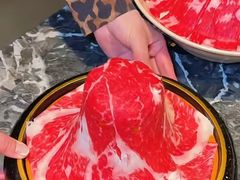 -牛YO寿喜烧·铁板烧和牛火锅自助(市府恒隆店)