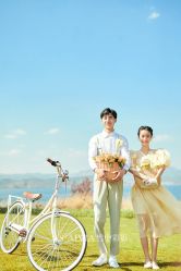 -雪中彩影婚纱摄影·微光艺术中心