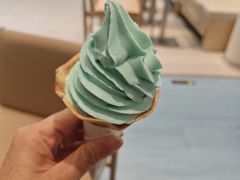 -中航城君尚购物中心