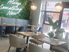 大堂-必胜客(武汉欢乐谷店)