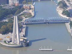 -东方明珠·空中旋转餐厅