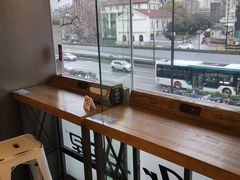 靠窗位-卡乐星(美罗城店)
