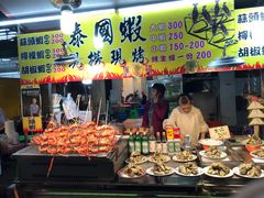 -六合夜市