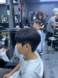 -藤野造型专业烫染接发
