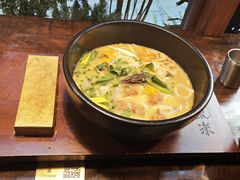 -银米·云南传统过桥米线(双廊黑金冠店)