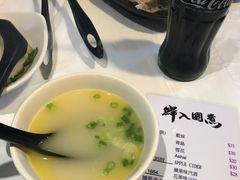 -鲜入围煮花胶鸡海鲜火锅