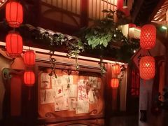 -暴风岛沉浸式体验馆(百联世纪店)