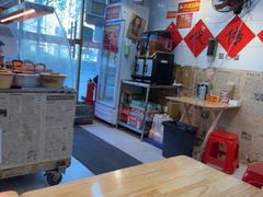 -柳州肥姨妈大骨螺蛳粉(东靖路店)