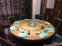 包厢-老妈疙瘩汤·平价海鲜专门店·老威海菜(渔港路店)