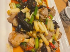 -兔行天下-鸿鹤鲜锅兔(中海国际店)