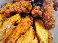 原味炸鸡和酱油鸡双拼-MI WU FACTORY米屋美食工厂餐厅(绿地店)