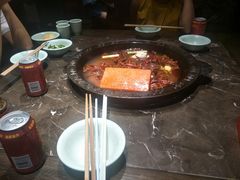 -红九格老火锅(三峡广场店)