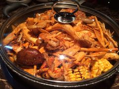 什锦菌菇锅-猪啊牛呀羊啊铜盘烤肉(正大广场店)