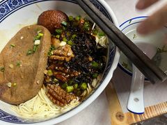 -沪西老弄堂面馆(定西路店)