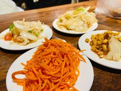 腌制的红萝卜丝和洋葱-巴依家新疆手抓饭(菱角湖万达店)