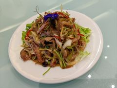 拌嘎嘣虾-添福来墨鱼饺子 · 海鲜东北菜(大连星海·黄浦路店)