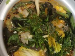 -小蛮椒麻辣烫·麻辣拌(青浦宝龙店)