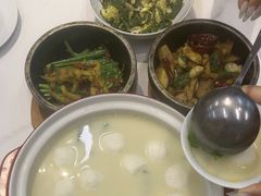 -楚山晓·湖北菜(武汉光谷K11店)