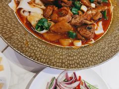 阿里疆大盘鸡-阿里疆Alijiang·丝路美食·异域风情·清真(长楹天街店)