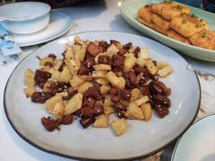 -春天里餐厅·云南创意菜特色美食(束河店)