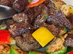 紫甘蓝爆雪花牛肉-秀儿四九城·新京菜(亚运村鸟巢店)