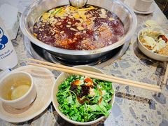 -肖肖酸萝卜鱼火锅(总店)