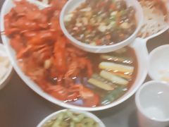 -龙巢盱眙龙虾·牛蛙·烧烤宵夜(八卦岭店)