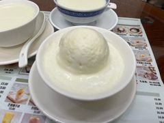 双皮奶加雪糕-仁信老铺甜品(北京路店)