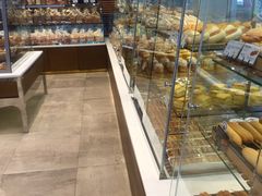 面包甜点陈列柜-巴黎贝甜(常德路店)