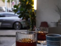 -彳亍咖啡·这里(水湾路店)