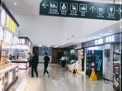 -窦店服务区-停车场