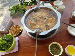 酸萝卜锅底-大理.老字号渝记酸萝卜乌鱼(古城总店)
