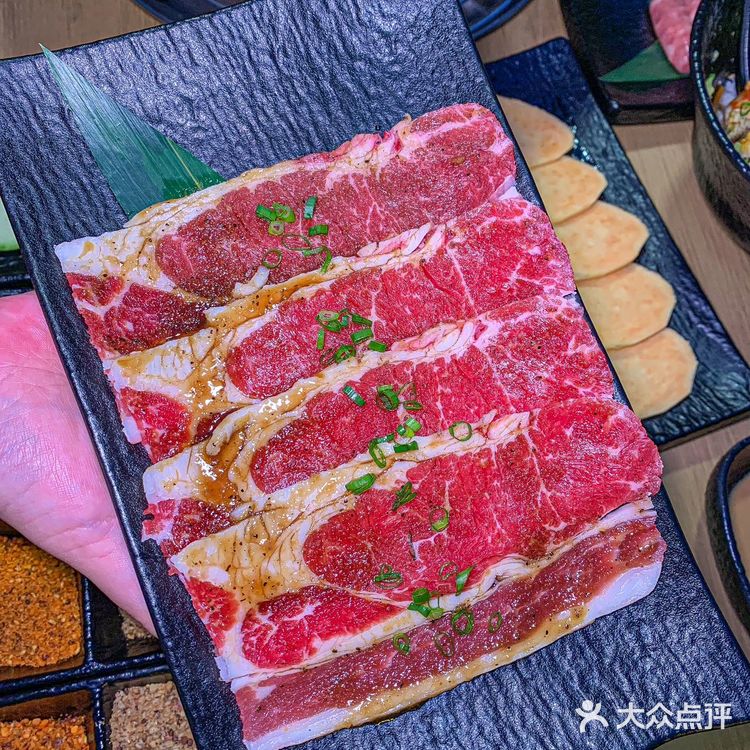 鹅岭二厂有家屋顶烤肉，谁还没有来过？