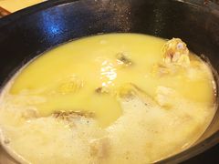 -鲜入围煮花胶鸡海鲜火锅