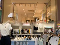-王府井奥莱临潼小镇(临潼店)
