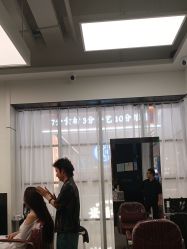 -侨治发型