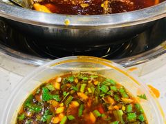 -肖肖酸萝卜鱼火锅(总店)