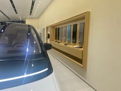 -理想汽车(世纪汇店)