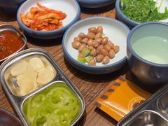 -明洞阿姨·韩式酱蟹烤肉·创意料理(三元桥店)