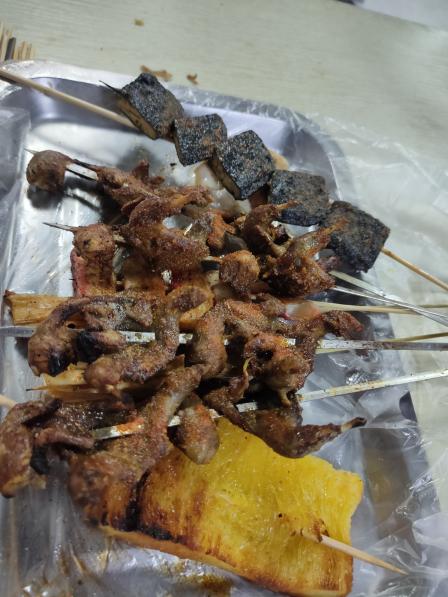 小巷半山坡烤串-"不错哦,不错哦,好久不见,炸麻雀,好吃,.