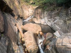 -鄣山大峡谷