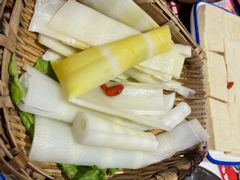 -喜悦小串丹东小黄牛海鲜烧烤大排档(民主广场店)