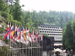 -波斯托伊纳溶洞