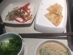 -海底捞火锅鲜切牛肉主题店(长寿路店)