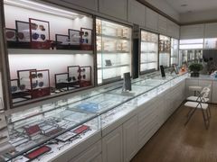 -翰佐蔡司小乐圆·依视路星趣控·暴龙眼镜折扣店