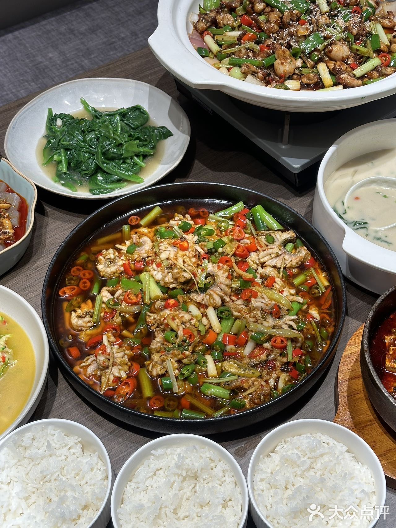  大连的！新晋川菜馆过于费米饭了🍚环境一绝