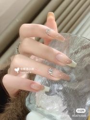 -初心纹眉洗眉·美睫专业店